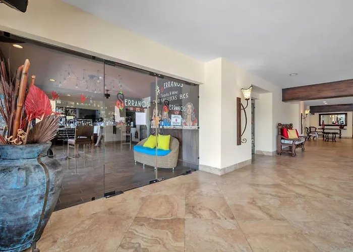 Сasa de vacaciones 2 Min Walk To Medano Beach-marina Huge Pool Cozy Cabo San Lucas