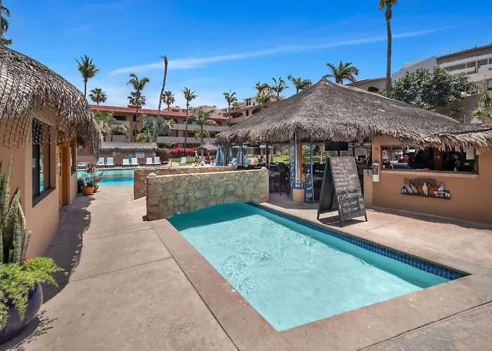 2 Min Walk To Medano Beach-marina Huge Pool Cozy Сasa de vacaciones Cabo San Lucas