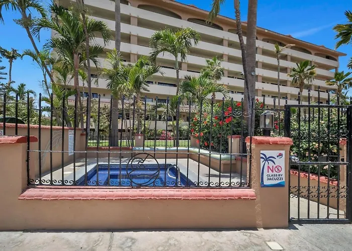 Сasa de vacaciones 2 Min Walk To Medano Beach-marina Huge Pool Cozy Cabo San Lucas